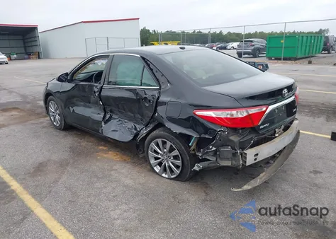 2015 Toyota Camry Xle z USA, uszkodzony, nr VIN 4T1BF1FK3FU924578